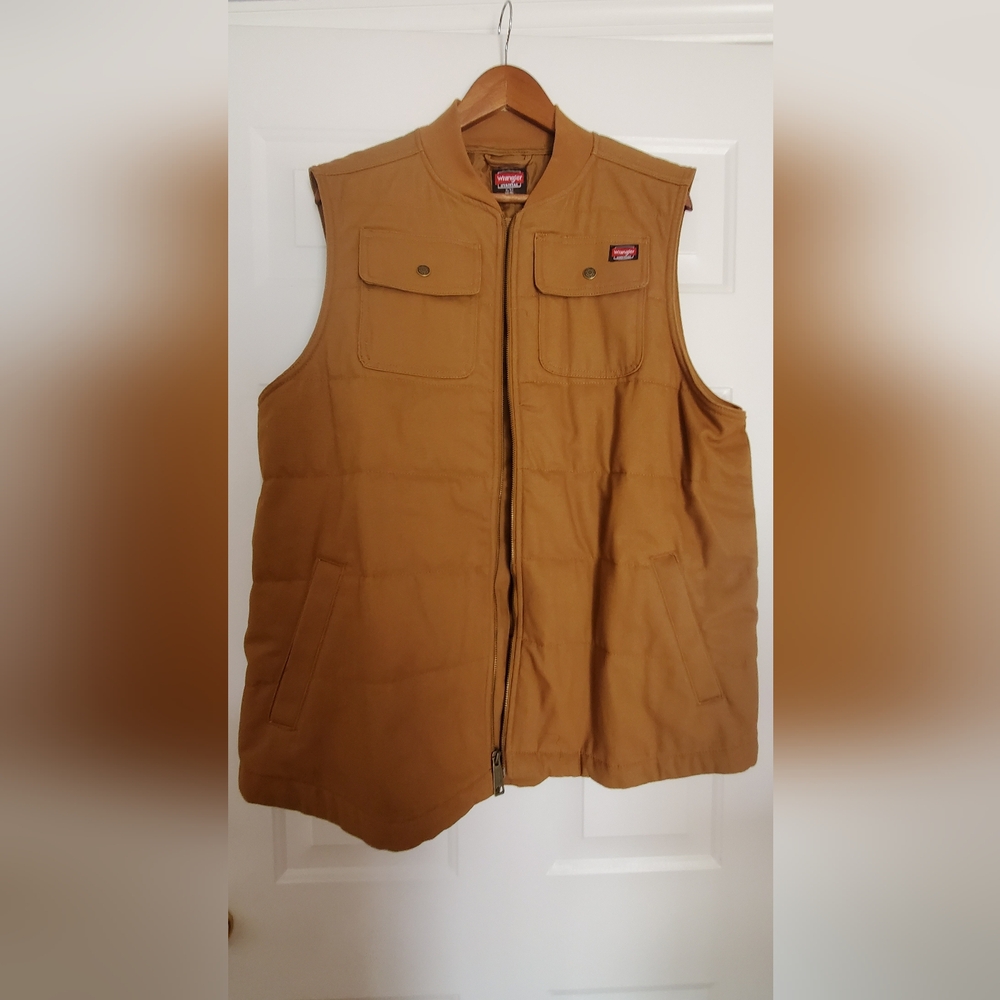 Tan Canvas Vest with Relaxed Fit and Full-Length Zipper